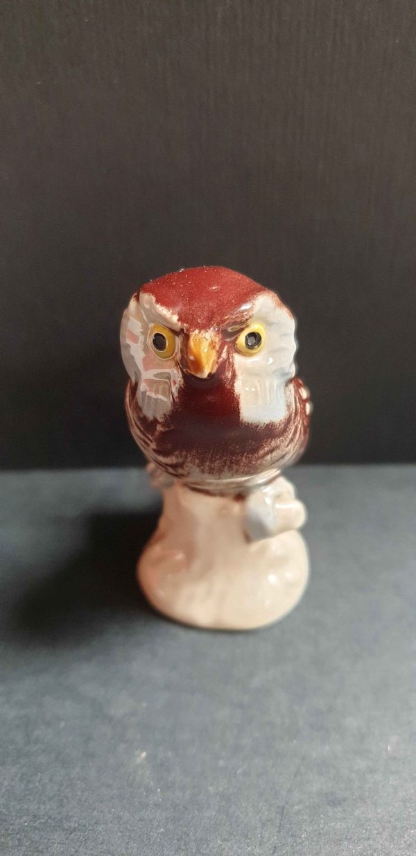 Goebel Uil op tak